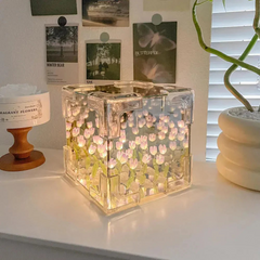 DIY Decorative Tulip Mirror Lamp